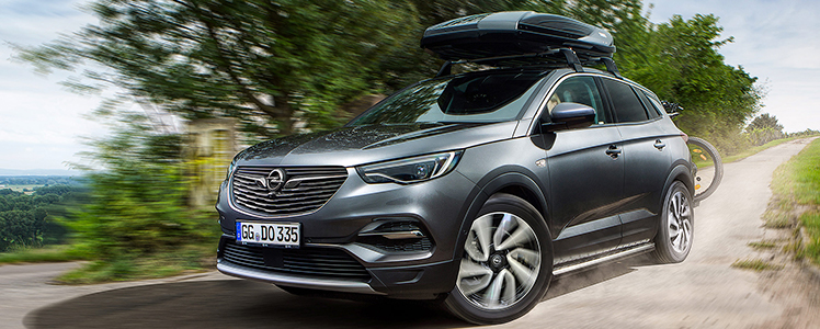 Opel автомобиль