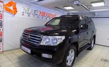 Toyota Land Cruiser 200 