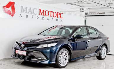 Toyota Camry 2020 Синий