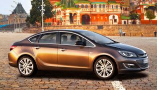 Opel Astra: седан