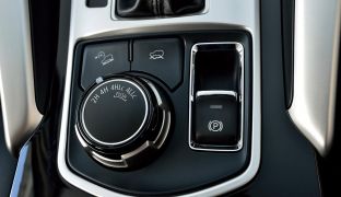 Mitsubishi Pajero Sport 2020