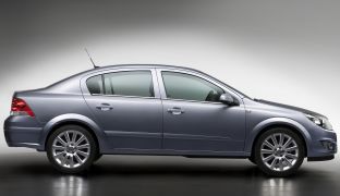 Opel Astra Family: седан