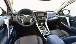 Mitsubishi Pajero Sport 2020