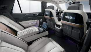 Hongqi E-HS9