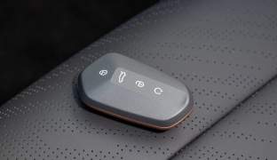 LIVAN S6PRO
