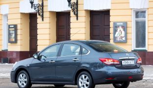 Nissan Almera