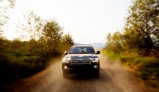 Toyota Land Cruiser 200