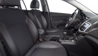 Chevrolet Cruze: седан