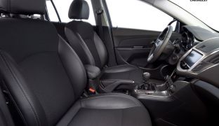 Chevrolet Cruze: седан