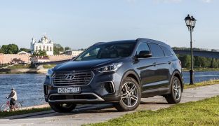 Hyundai Grand Santa Fe
