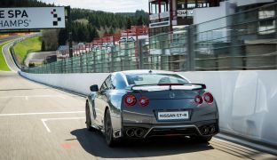 Nissan GT-R