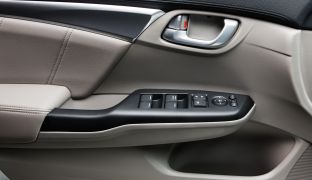Honda Civic: 4D