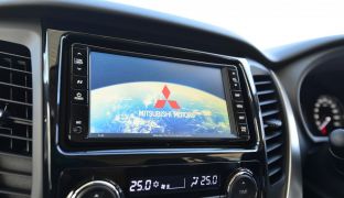 Mitsubishi Pajero Sport 2020