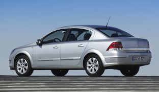 Opel Astra Family: седан