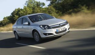 Opel Astra Family: седан
