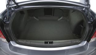 Opel Astra Family: седан